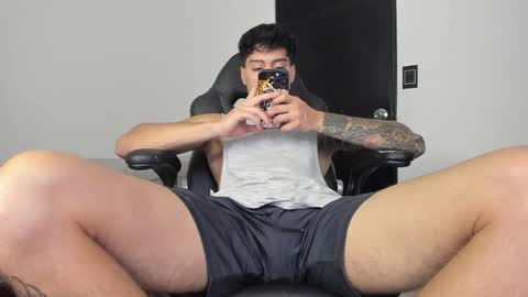 Jeanpii01 online show from March 13, 10:57 pm