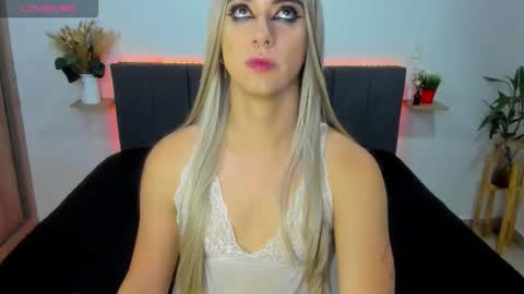  ashley   online show from November 8, 8:28 am