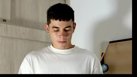 jenfrysuarez online show from June 15, 11:52 pm