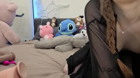 Dolly online show from February 13, 1:58 pm