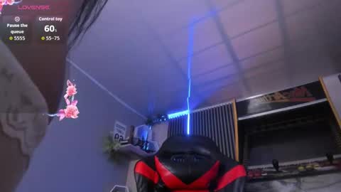 Angie online show from December 15, 8:27 pm