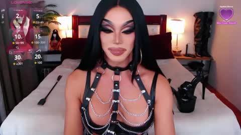 Queen Jenifer online show from May 31, 6:20 pm
