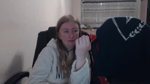 JenisAndPeter online show from November 8, 8:01 pm