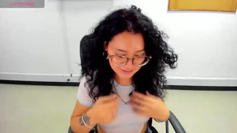 jenn online show from March 19, 10:14 pm