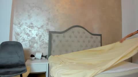 JennaMyers online show from November 11, 8:33 pm