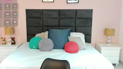 jenner_madison online show from November 24, 4:49 pm