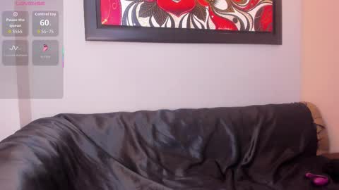 Jennie online show from December 22, 1:40 pm