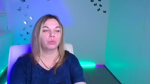 Jennifer online show from October 3, 6:10 am