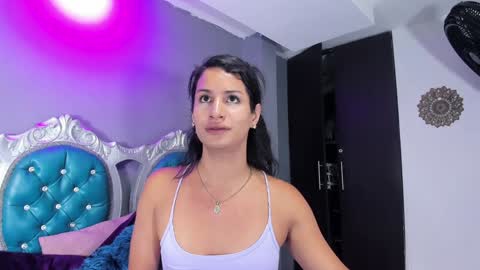 jennifer_t online show from December 4, 1:36 pm