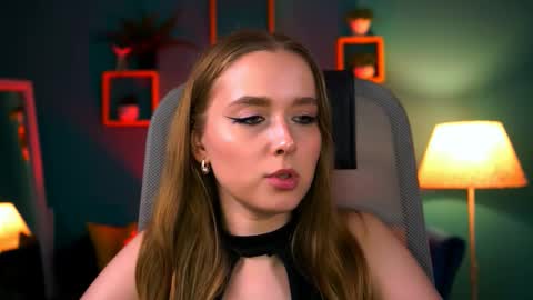 Jennifer online show from September 20, 10:24 pm