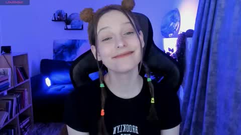 jenniferkiim online show from March 7, 12:05 pm