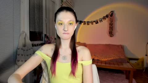 Snapshot of jenny_cox_love chatting on December 6, 10:24 pm Jennifer Jenny Darling   online show from December 6, 10:24 pm