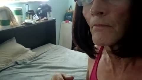 jennywomacks online show from July 20, 8:10 pm