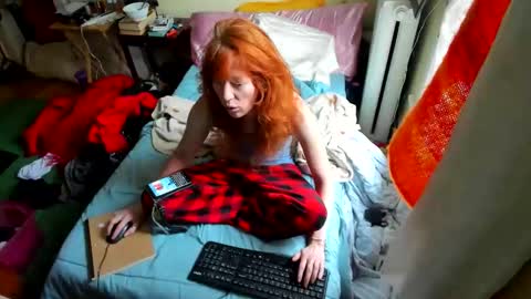 Snapshot of jenovakitty chatting on October 20, 4:01 pm Jenn -  come to my onlyfans online show from October 20, 4:01 pm