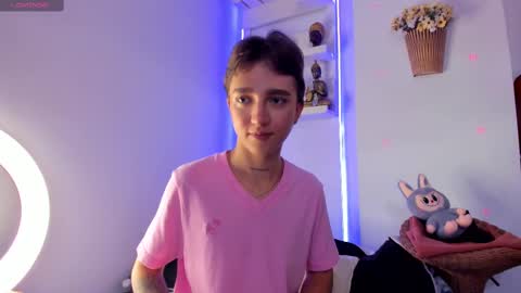 Snapshot of jeremy_salvatore_ chatting on October 31, 4:51 pm jero independent model online show from October 31, 4:51 pm