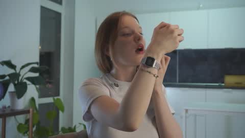 Molly online show from November 20, 3:09 pm