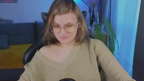  JessieVibes online show from April 1, 1:52 pm