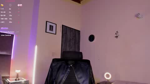 itsjesscollen online show from September 18, 5:22 am