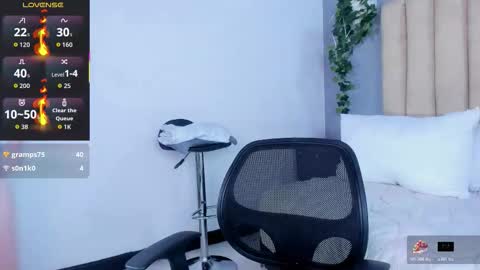 Jessi online show from December 17, 9:21 pm