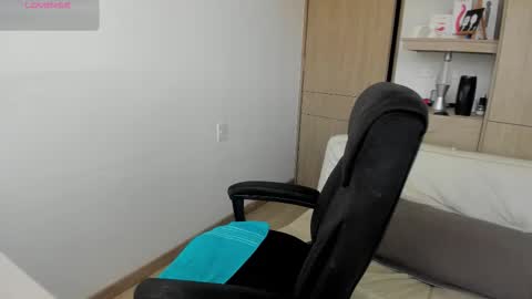 jessica_rabbit777_ online show from December 22, 8:48 pm