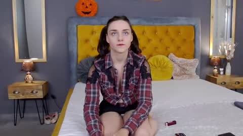 Jessica White online show from November 3, 4:57 am