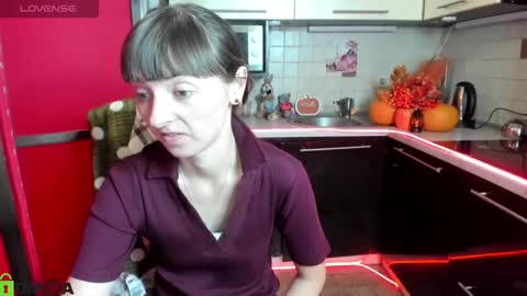 jessicaforris online show from October 18, 8:07 am