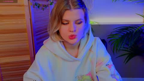 jessicaoconnor online show from December 22, 1:33 pm