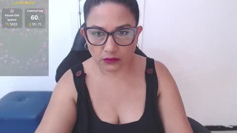 paola online show from March 23, 2:33 pm