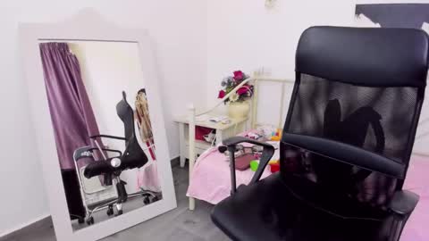 Jessy online show from March 10, 2:48 pm