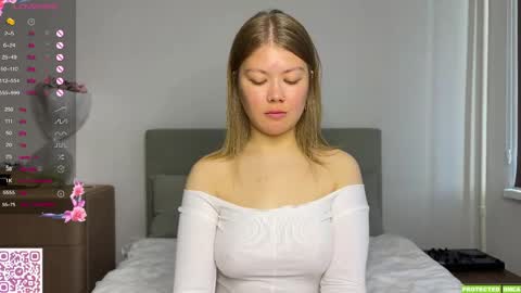 Mona online show from April 2, 3:25 am