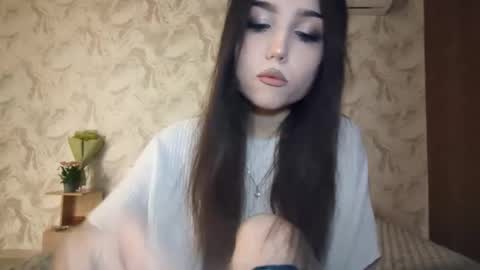 I am Gina ntmu Lets hit 10 Thumbs Up together online show from March 13, 3:04 pm