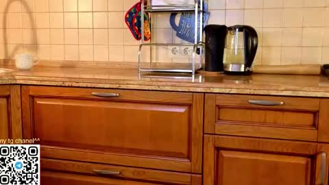 Gwen online show from March 27, 9:49 pm