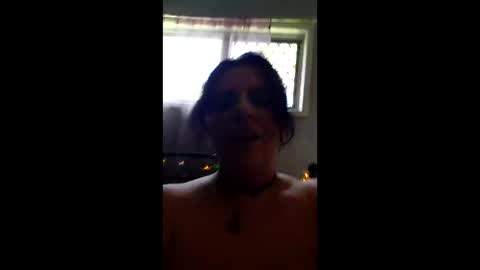 jewelz1313 online show from May 4, 12:50 am