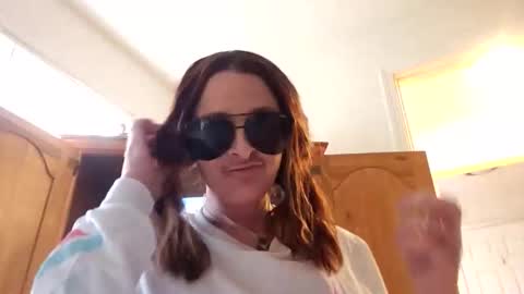 Snapshot of jewishkitty chatting on October 11, 9:18 pm jewishkitty online show from October 11, 9:18 pm