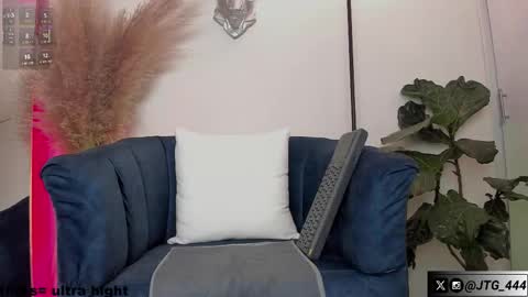 Snapshot of jeycob_braandx chatting on October 23, 2:13 am Jeycob online show from October 23, 2:13 am