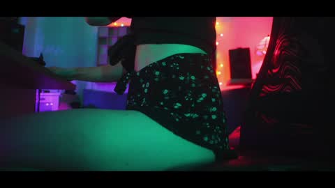 jfemk online show from January 30, 8:31 pm