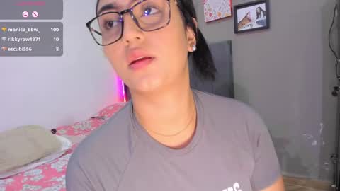 Snapshot of jhacky_sweet chatting on February 25, 10:42 pm jhackelin My independent account online show from February 25, 10:42 pm