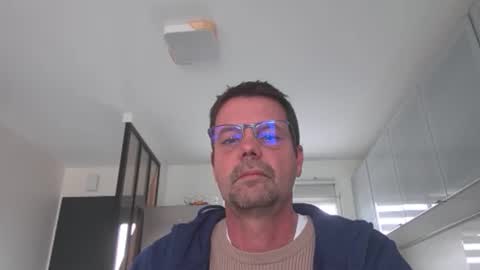 jhmec44000 online show from April 1, 10:05 am