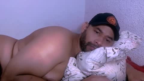 En moreno online show from November 4, 8:15 am