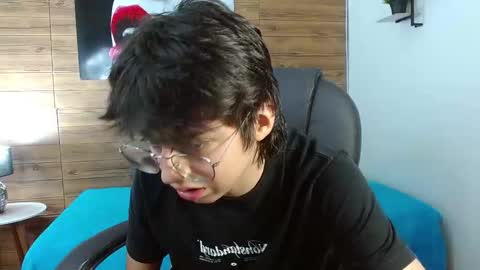 Jhoel online show from December 2, 7:45 pm