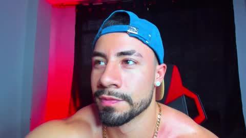 Jhojan Strong  online show from January 12, 10:17 pm