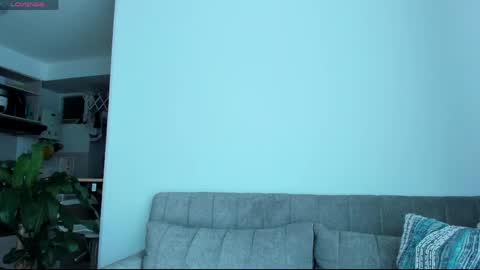 Jhojan Strong  online show from April 12, 9:41 pm