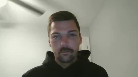 jholls online show from February 9, 11:47 am