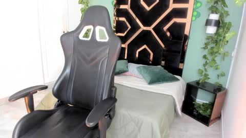 camilo jaramillo online show from April 4, 12:12 pm