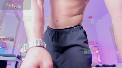 JHONNATHAN online show from May 8, 9:09 pm