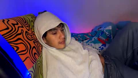 MODELO INDEPENDIENTE online show from February 20, 6:26 am