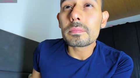 Snapshot of jhonyalzate chatting on October 14, 12:02 am Jhony Alzate online show from October 14, 12:02 am