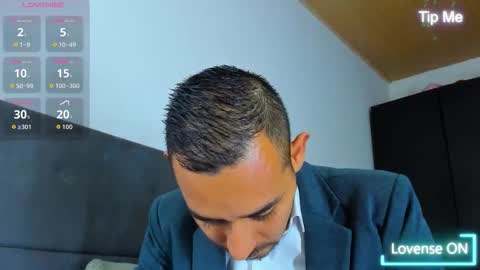 Snapshot of jhonyalzate chatting on October 12, 11:28 pm Jhony Alzate online show from October 12, 11:28 pm