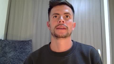   online show from February 1, 11:35 pm