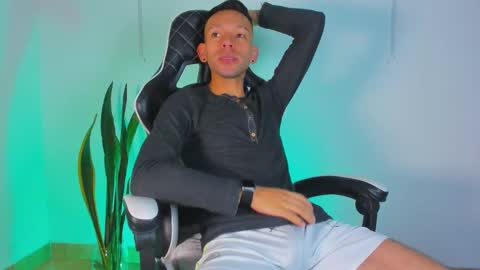 Snapshot of jhors_silv chatting on October 19, 1:54 am Jhors online show from October 19, 1:54 am